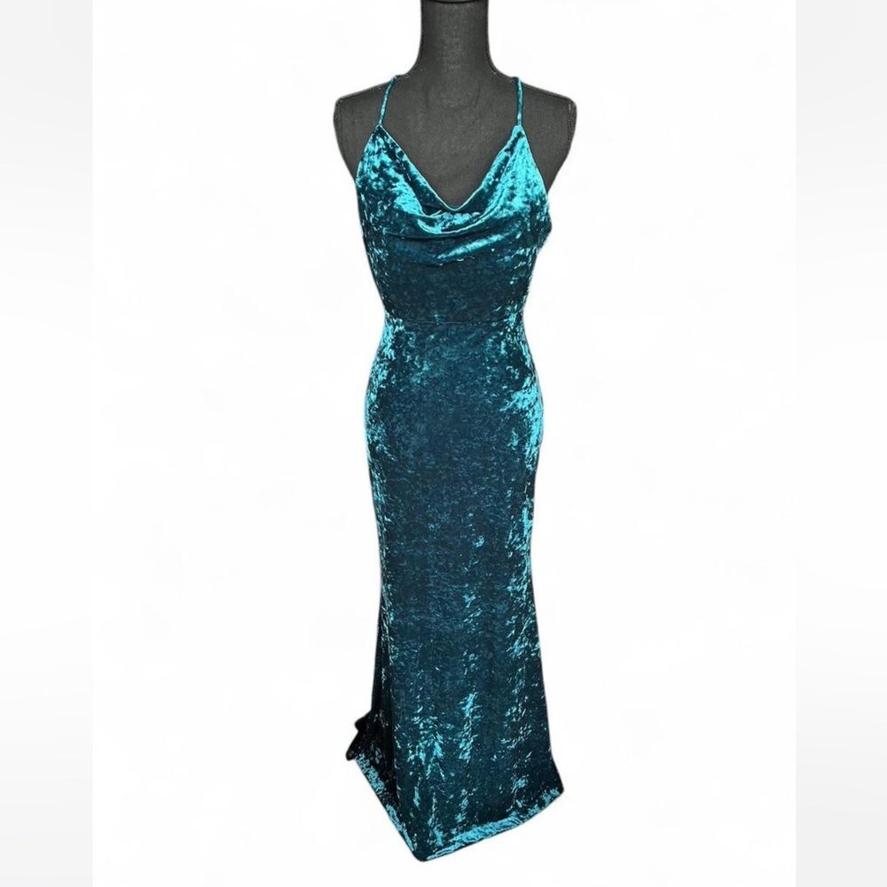 Morgan and Co Elegant Teal Velvet Dress